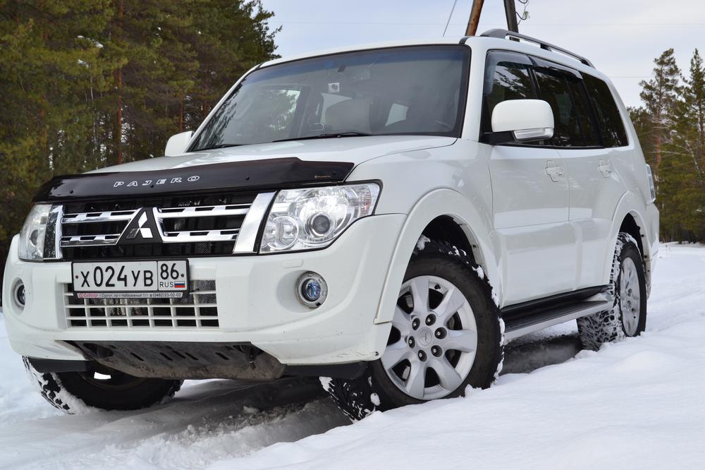 Митсубиси паджеро 4 2011. Mitsubishi Pajero 4. Паджеро 4 Рестайлинг 2. Мицубиси Паджеро 4 Рестайлинг. Mitsubishi Pajero 2015 белый.